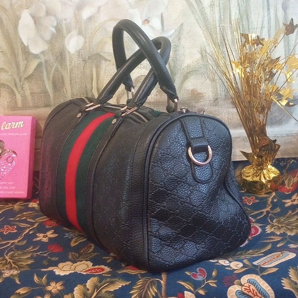 Authentic Leather Gucci Bag!* - Picture 3 of 8